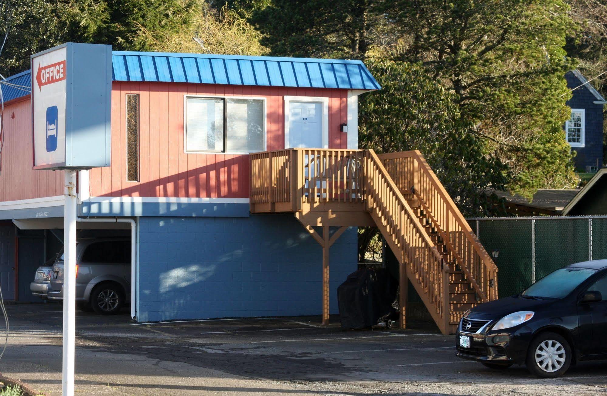 Heidi'S Inn Ilwaco Esterno foto