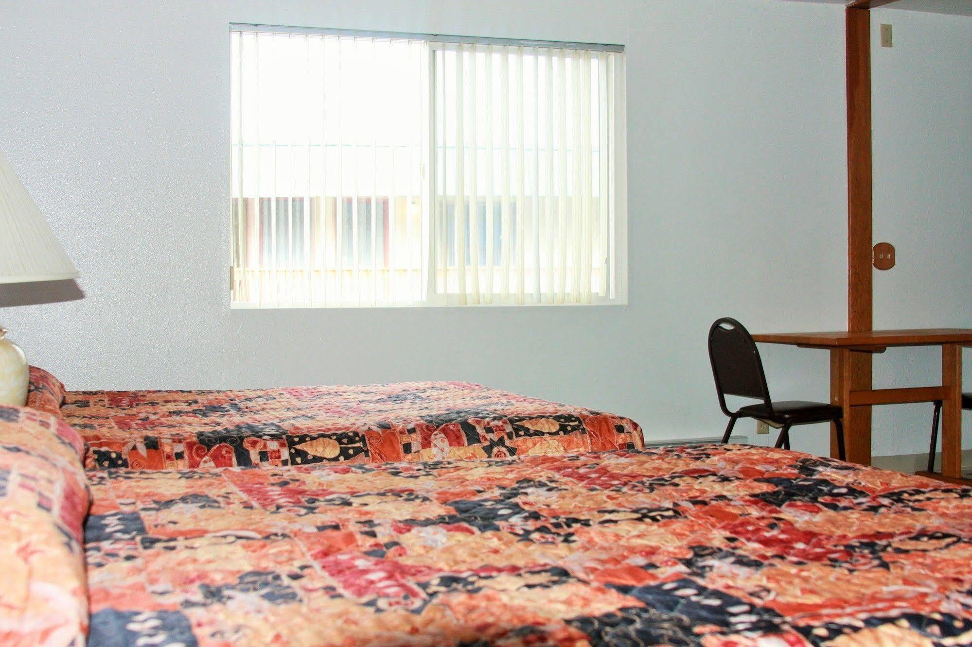 Heidi'S Inn Ilwaco Esterno foto